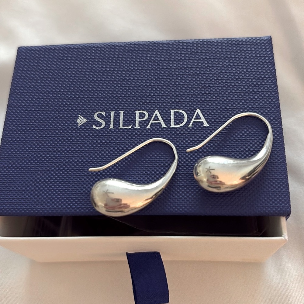 Silpada 925 Sterling Silver Tear Drop Earrings. NWOT